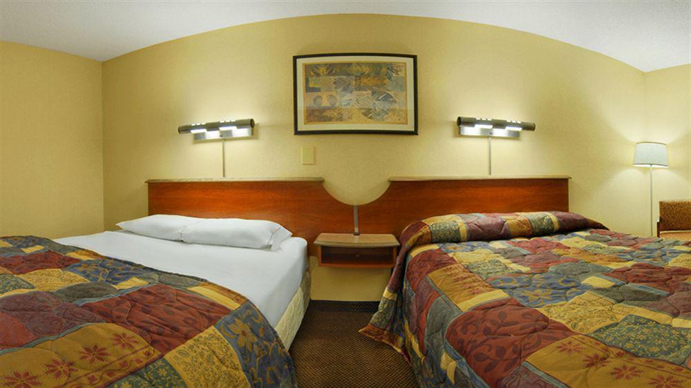 Red Roof Inn Virginia Beach-Norfolk Airport Buitenkant foto